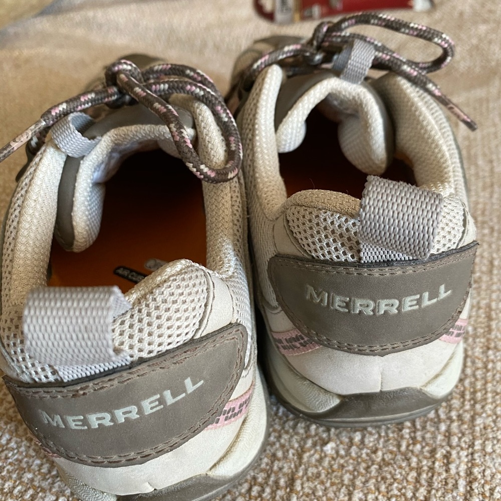 Women’s Merrell boots size 6.5
